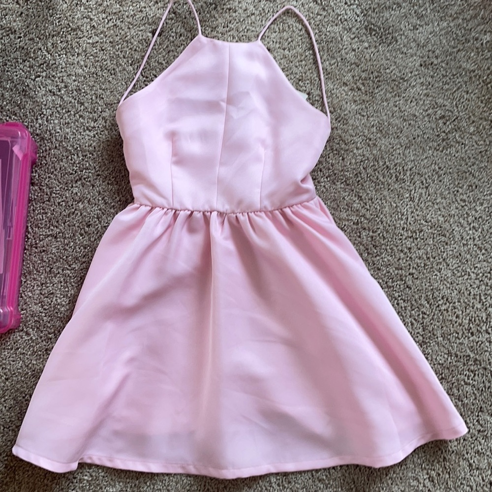 ❄️3 for $20 ❄️ Light pink, open back mini dress, NWT